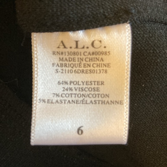 ALC Ivy Dress in black ponte knit - New with Tags & extra button packet - Size 6 - Picture 7 of 7
